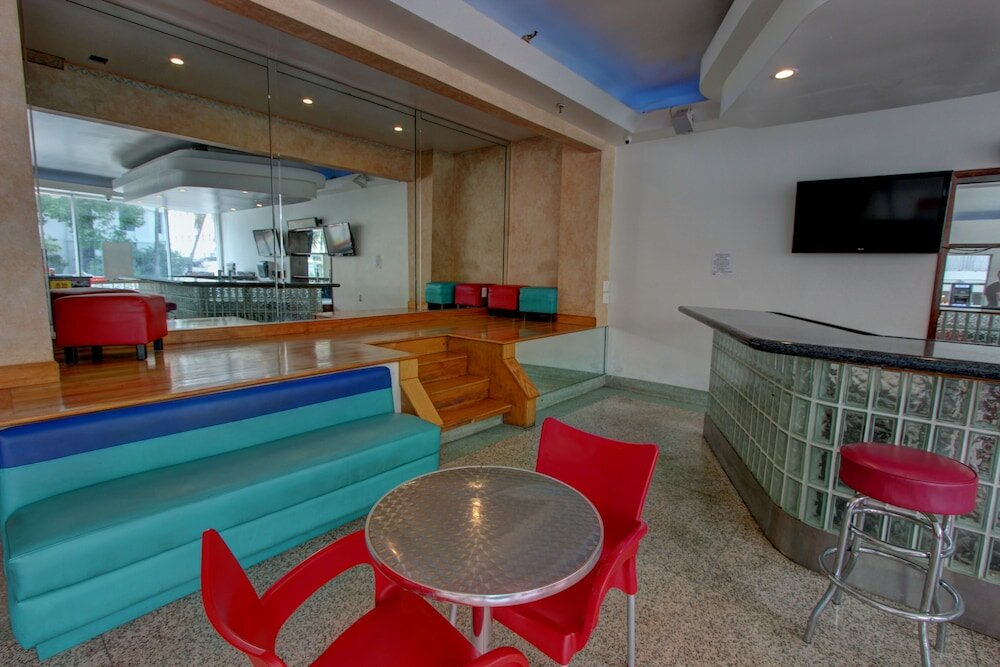 Фото Parisian Hotel South Beach