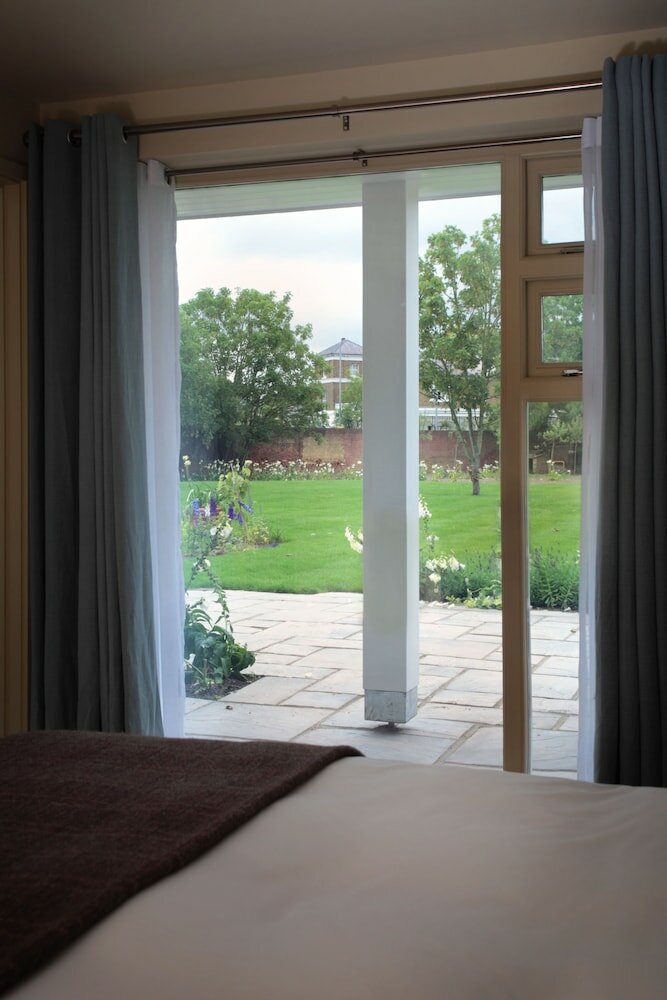 Фото Stoke Place Hotel