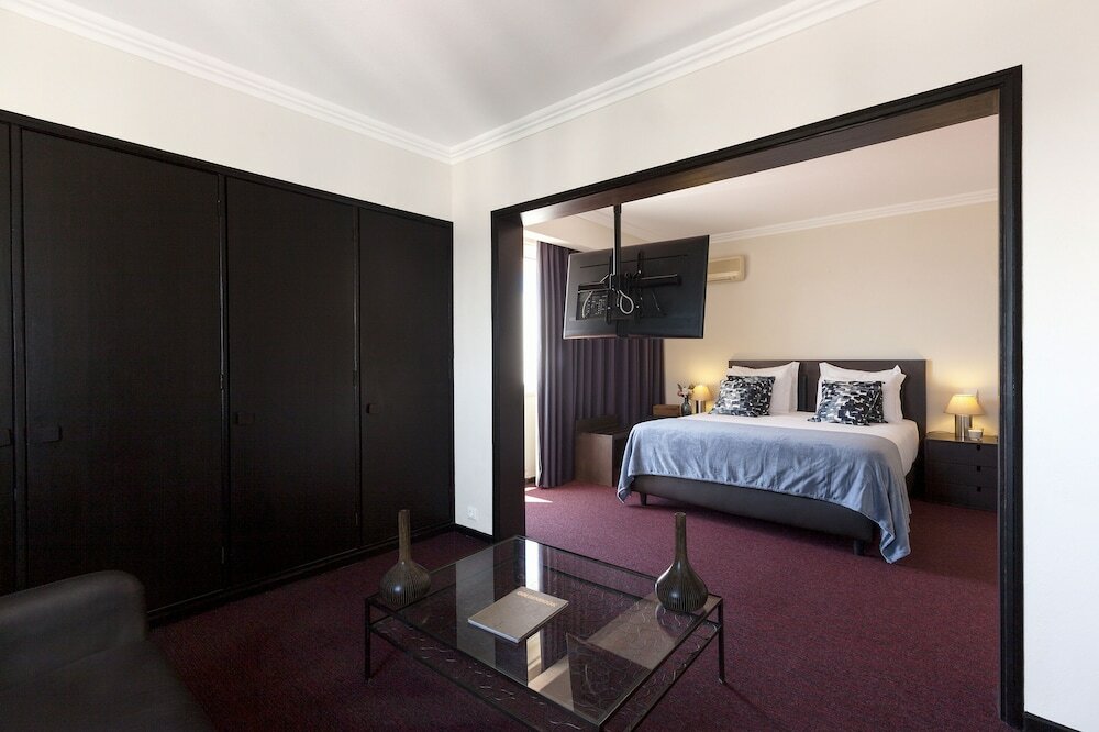 Фото Carcavelos Beach Hotel