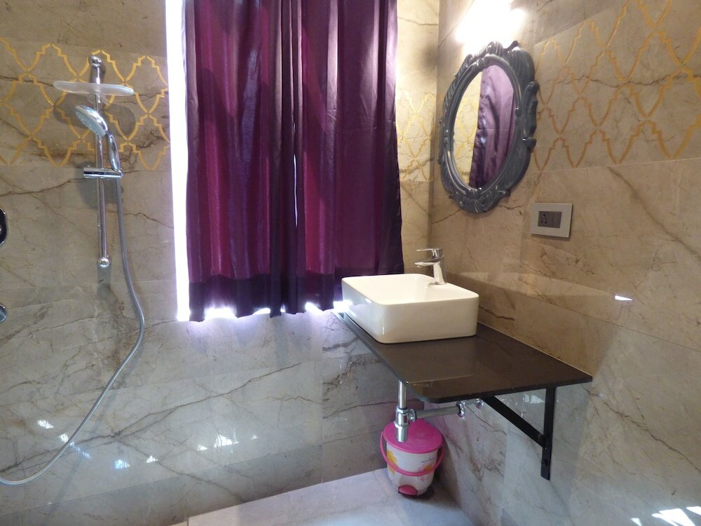 Фото Maya Hotel & Restaurant