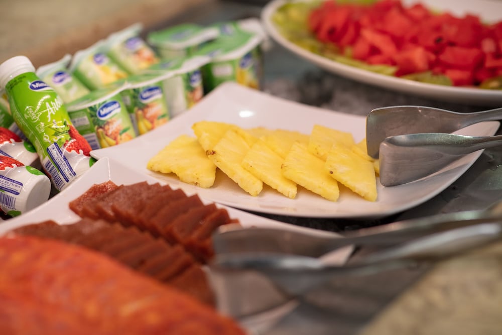 Фото Hotel Campanile Lisbonne Sud - Setubal