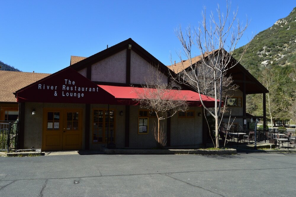 Фото Yosemite View Lodge
