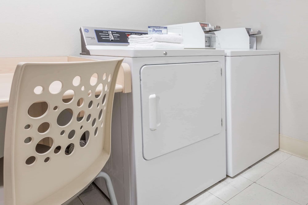 Фото Microtel Inn & Suites by Wyndham Modesto Ceres