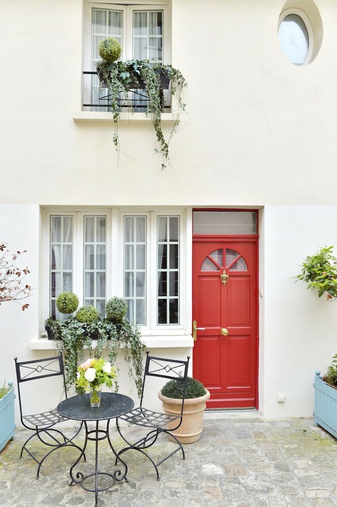 Фото Unic Renoir Saint-Germain