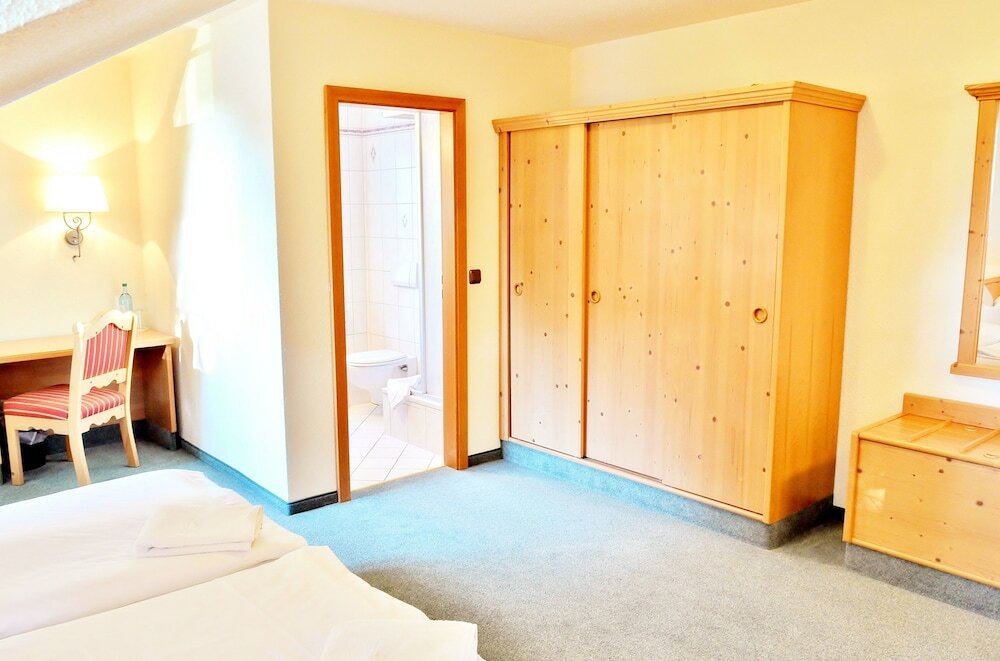 Фото Hotel Alttolkewitzer Hof Dresden