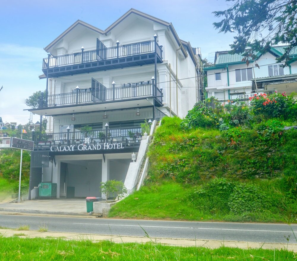 Фото Galaxy Grand Hotel