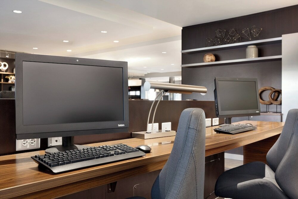 Фото Courtyard by Marriott Boston Dedham/Westwood