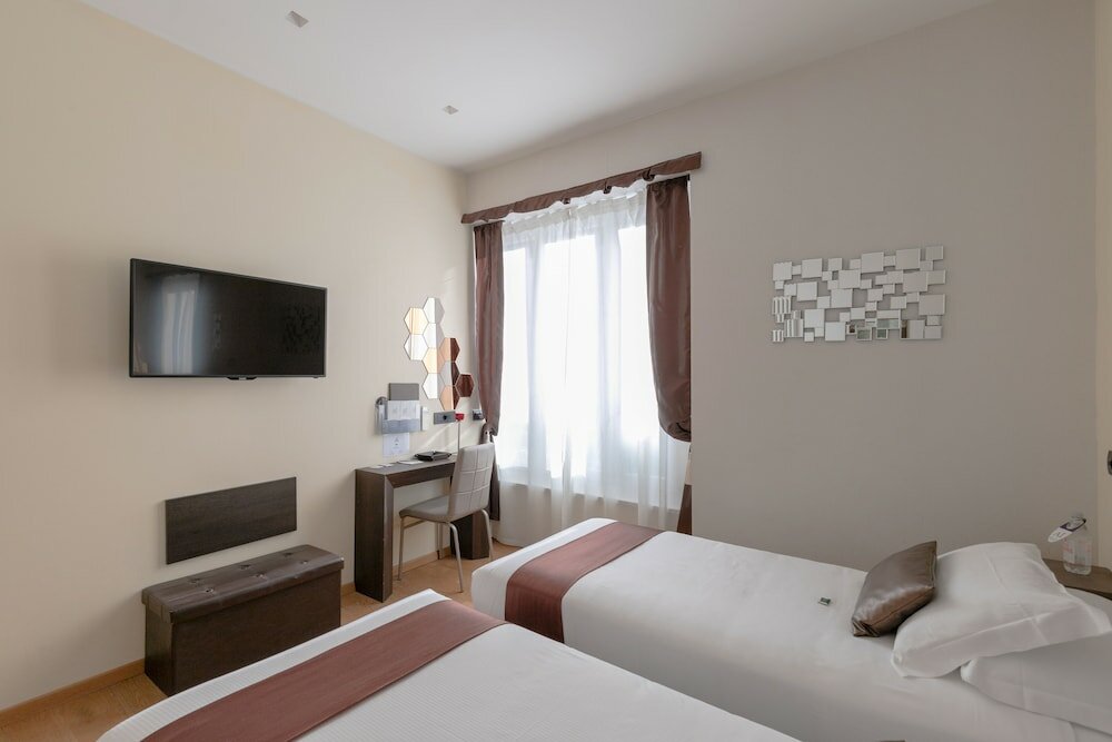 Фото Aiello Rooms - San Babila