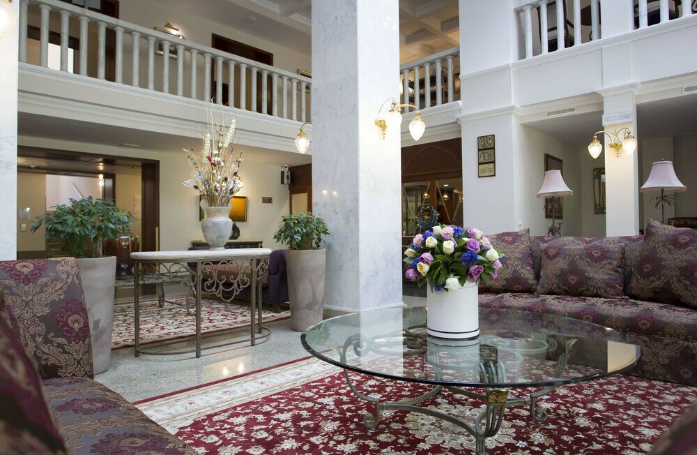 Фото отеля 2