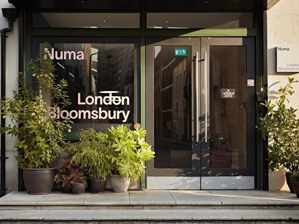 Фото Bedford Corner Hotel