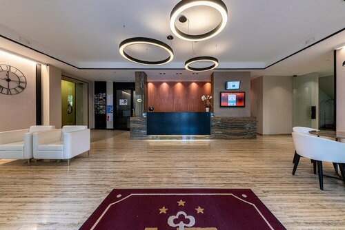 Внешний вид отеля Hotel Bisesti в Гарде, фото 2