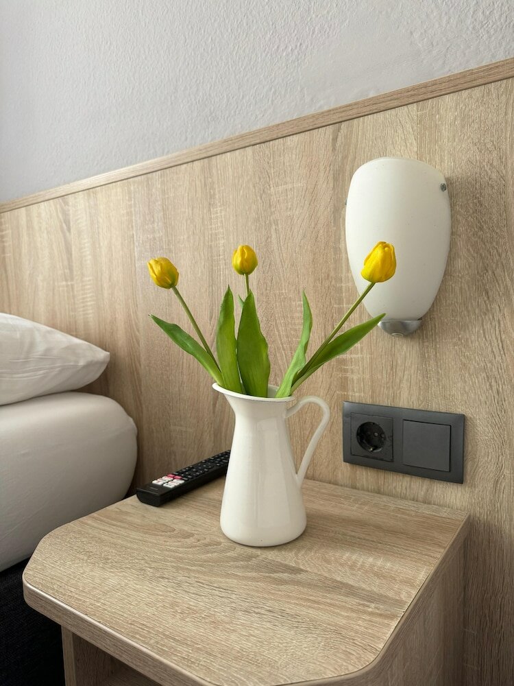 Фото Hotel-Pension Kieler Hof