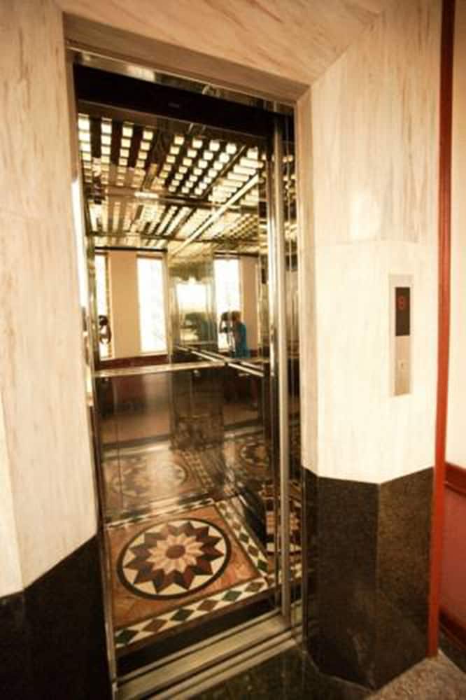 Фото Hanoi Street Hotel