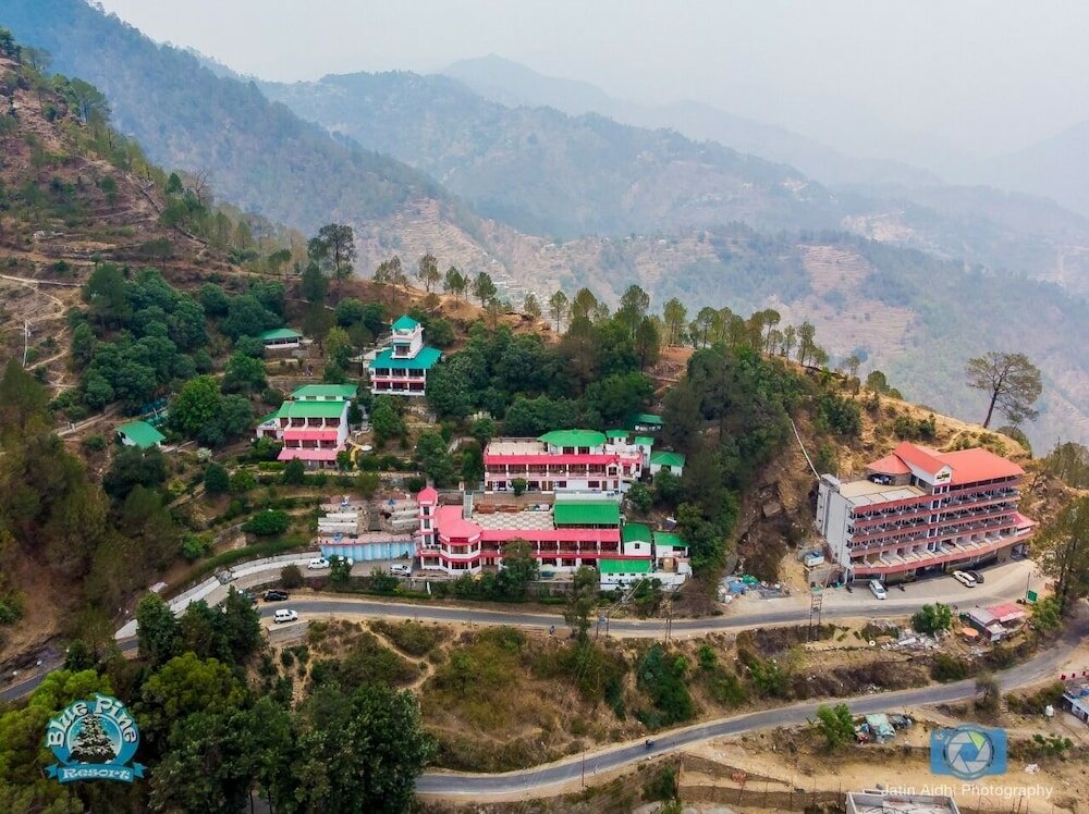 Фото Blue Pine Resort