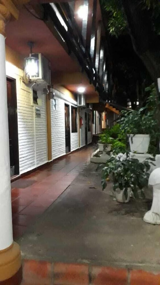 Фото Hostal Residencial Leones de Castilla