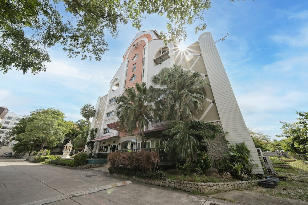 Фото Bella Villa Pattaya 3rd Road