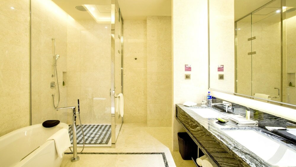 Фото Crowne Plaza Tianjin Jinnan, an Ihg Hotel