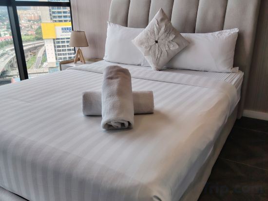 Фото Scarletz Suites Klcc by M Suites