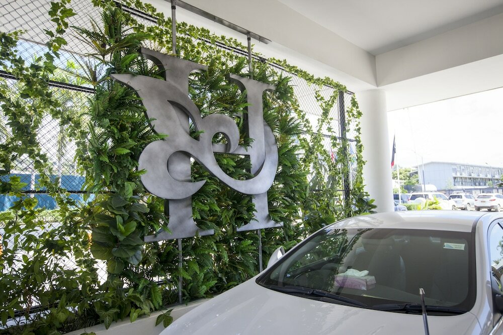 Фото Heritage Park Hotel