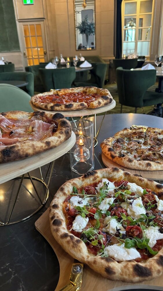 Фото The Fort Garry Hotel