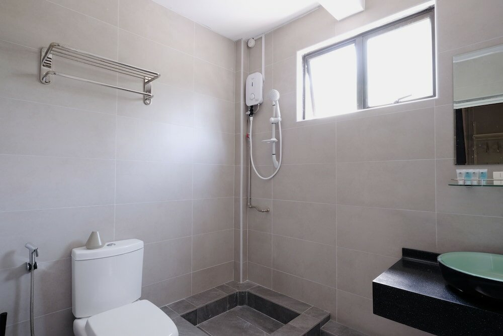 Фото Q Loft Hotels@Bedok