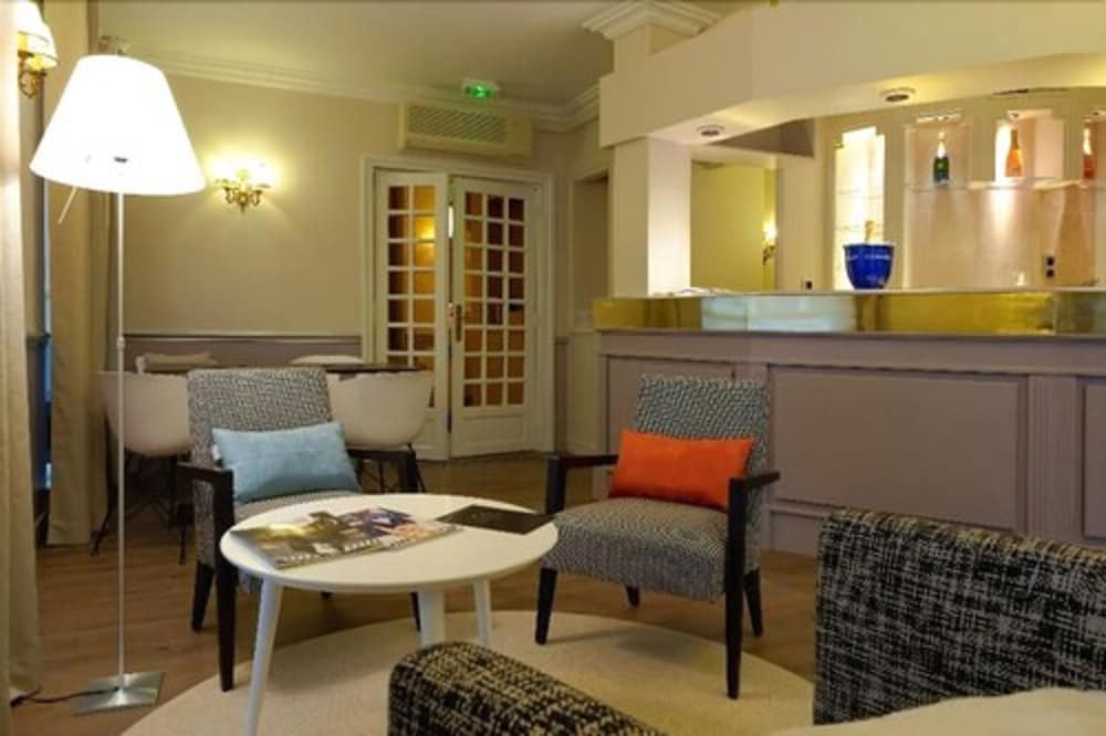 Фото Hôtel de Sévigné