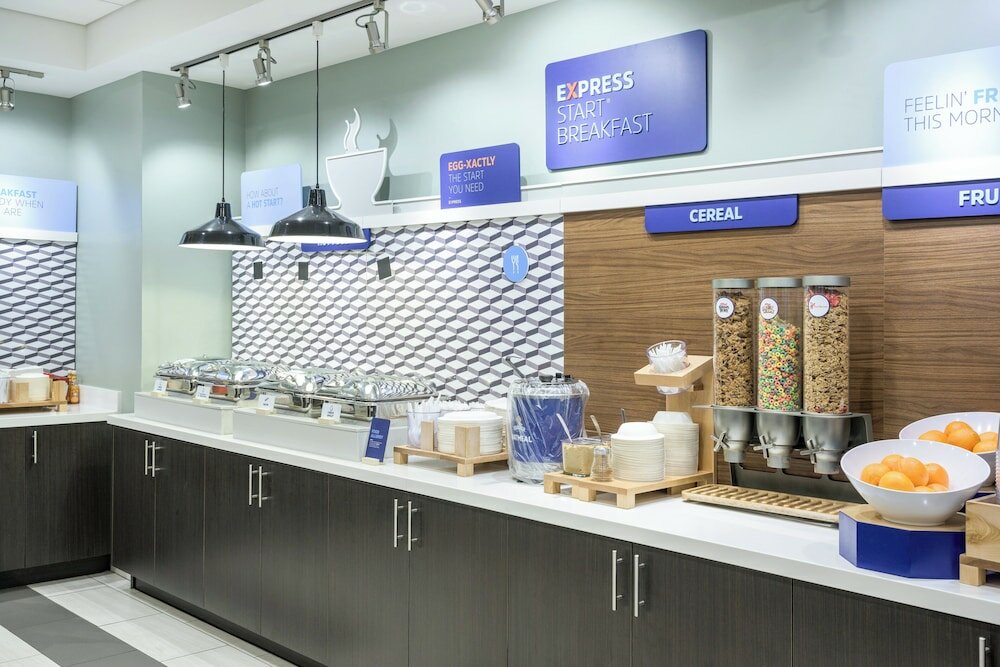 Фото Holiday Inn Express & Suites Phoenix East - Gilbert, an Ihg Hotel