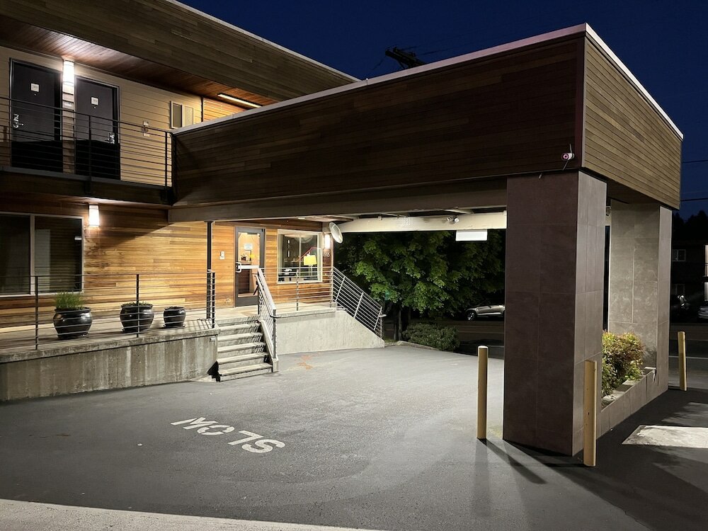 Фото Aladdin Inn & Suites