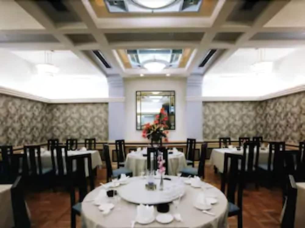 Фото Sapporo Garden Palace