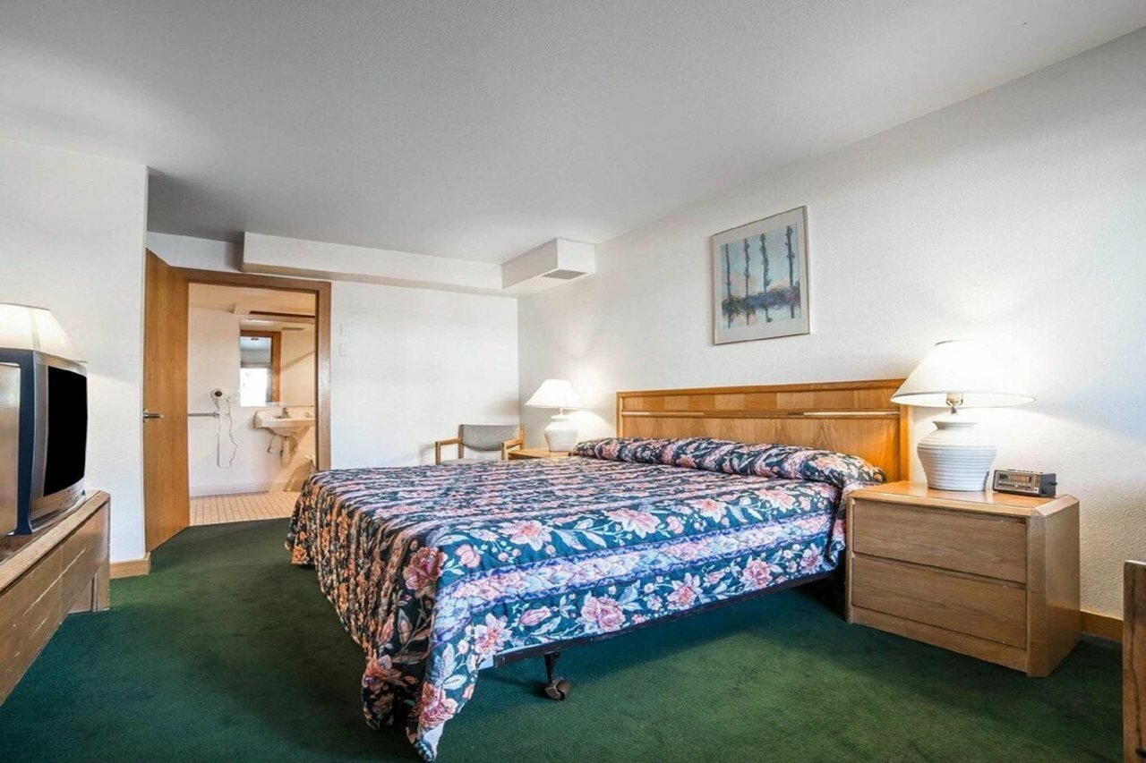 Фото Rodeway Inn Billings Logan Intl Airport, Near St. Vincent Hospital