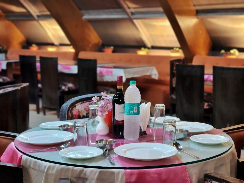 Фото Hotel Surya