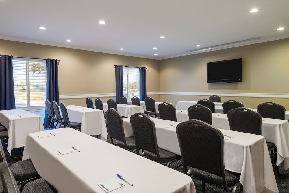 Фото Holiday Inn Express & Suites New Iberia - Avery Island, an Ihg Hotel