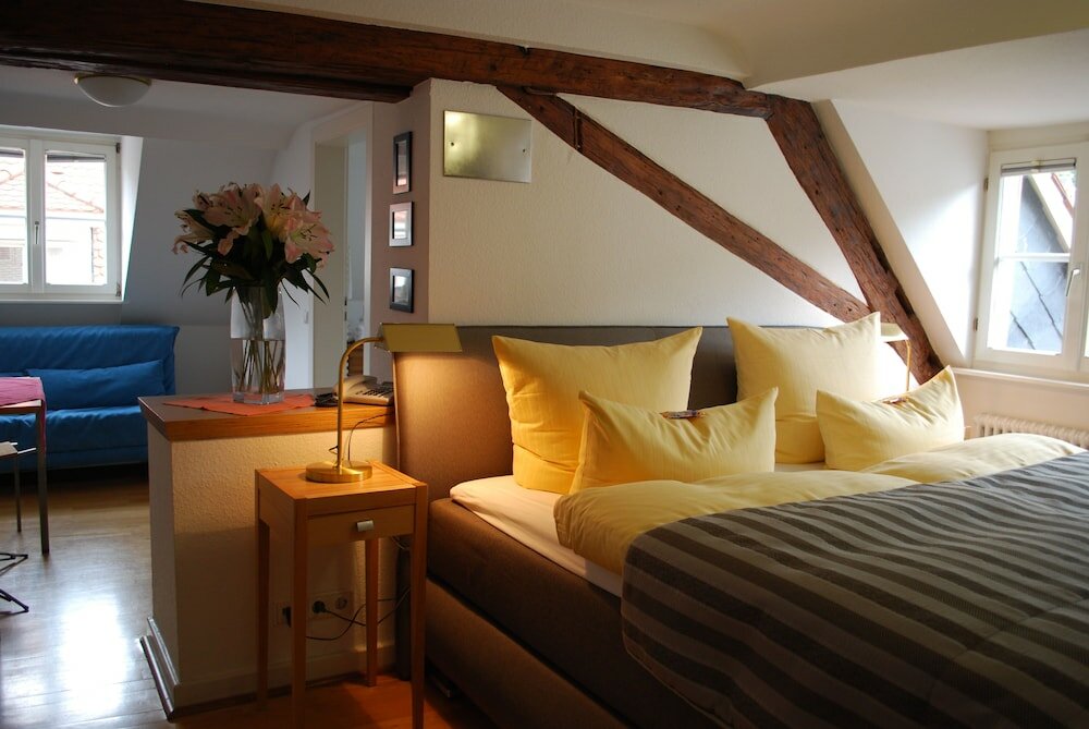 Фото Goldener Falke