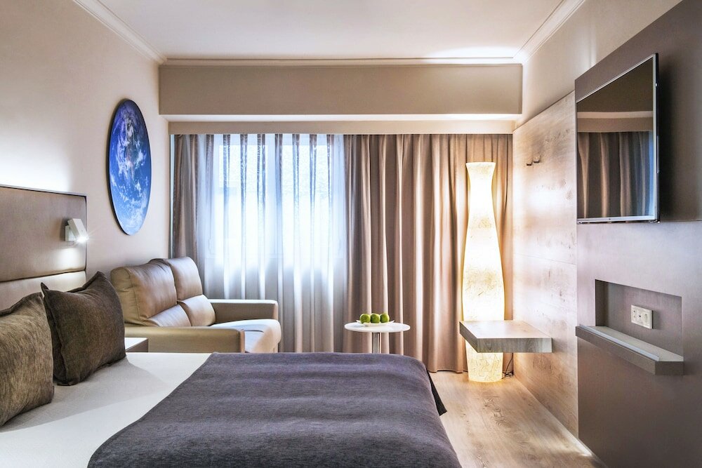 Фото Sallés Hotel Pere IV