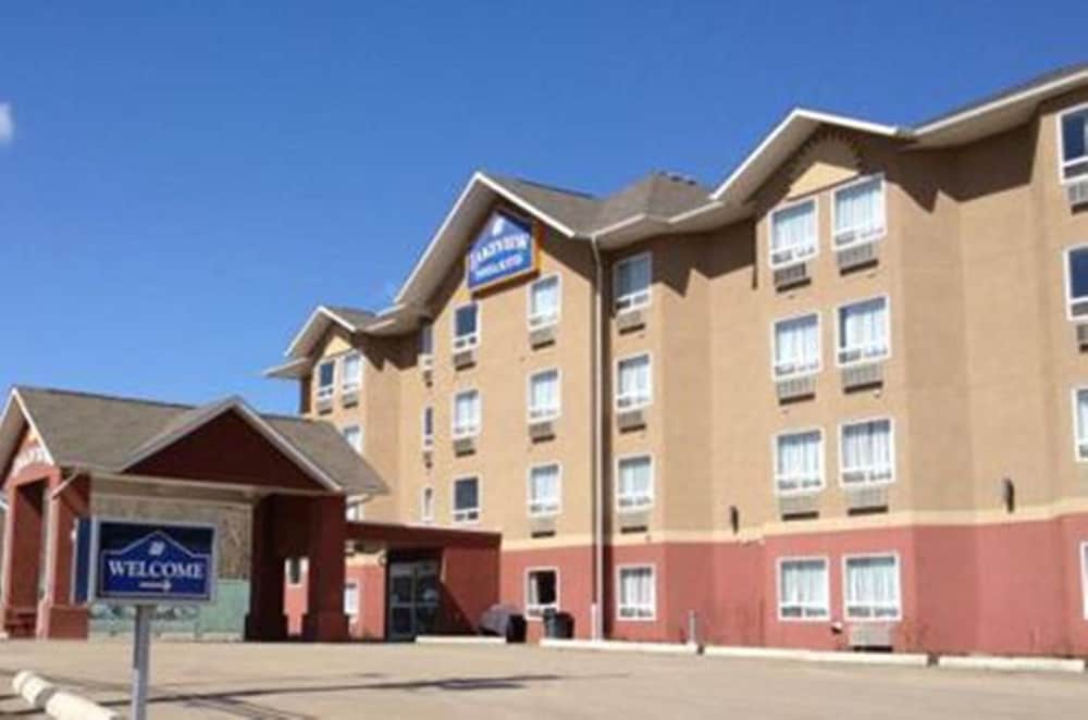 Фото Lakeview Inns & Suites - Chetwynd