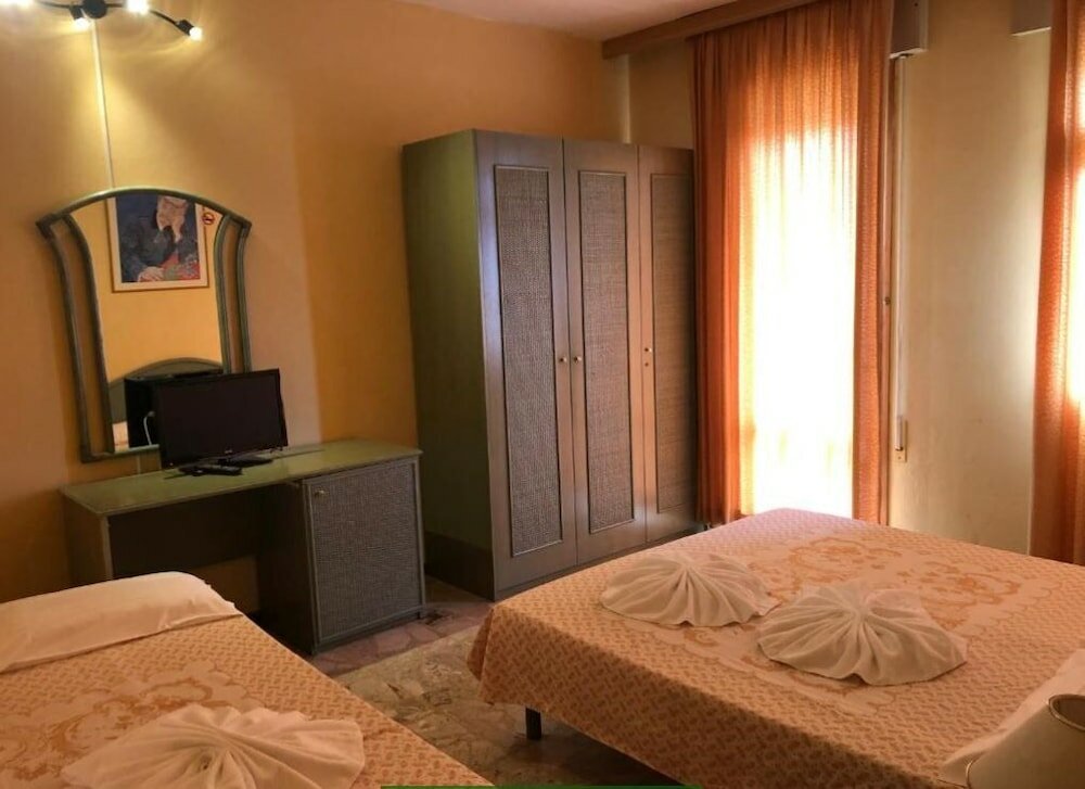 Фото Hotel Amalfi