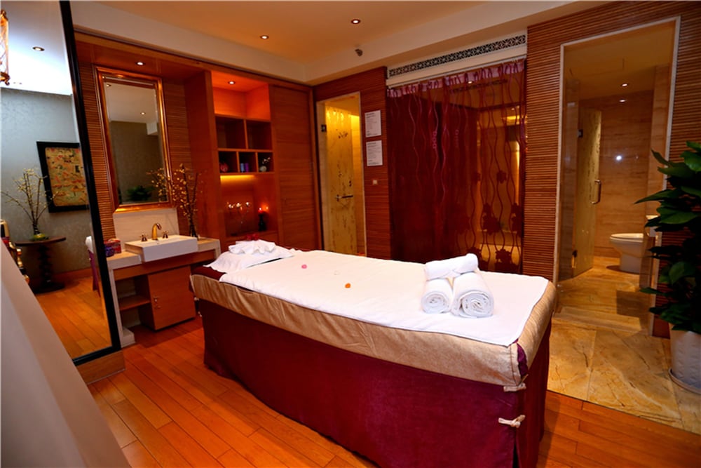 Фото Sheraton Chongqing Hotel