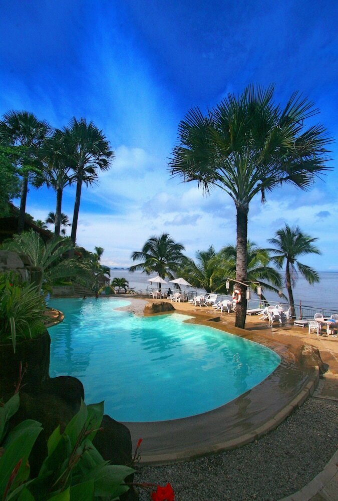 Hotel Eagle Point Resort, Province of Batangas, photo
