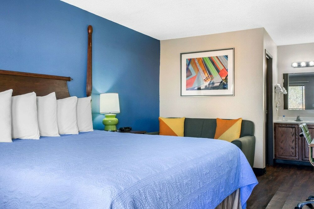 Фото Rodeway Inn near Ft Huachuca