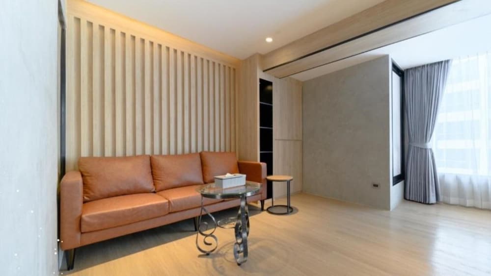 Фото Loft Bangkok Hotel