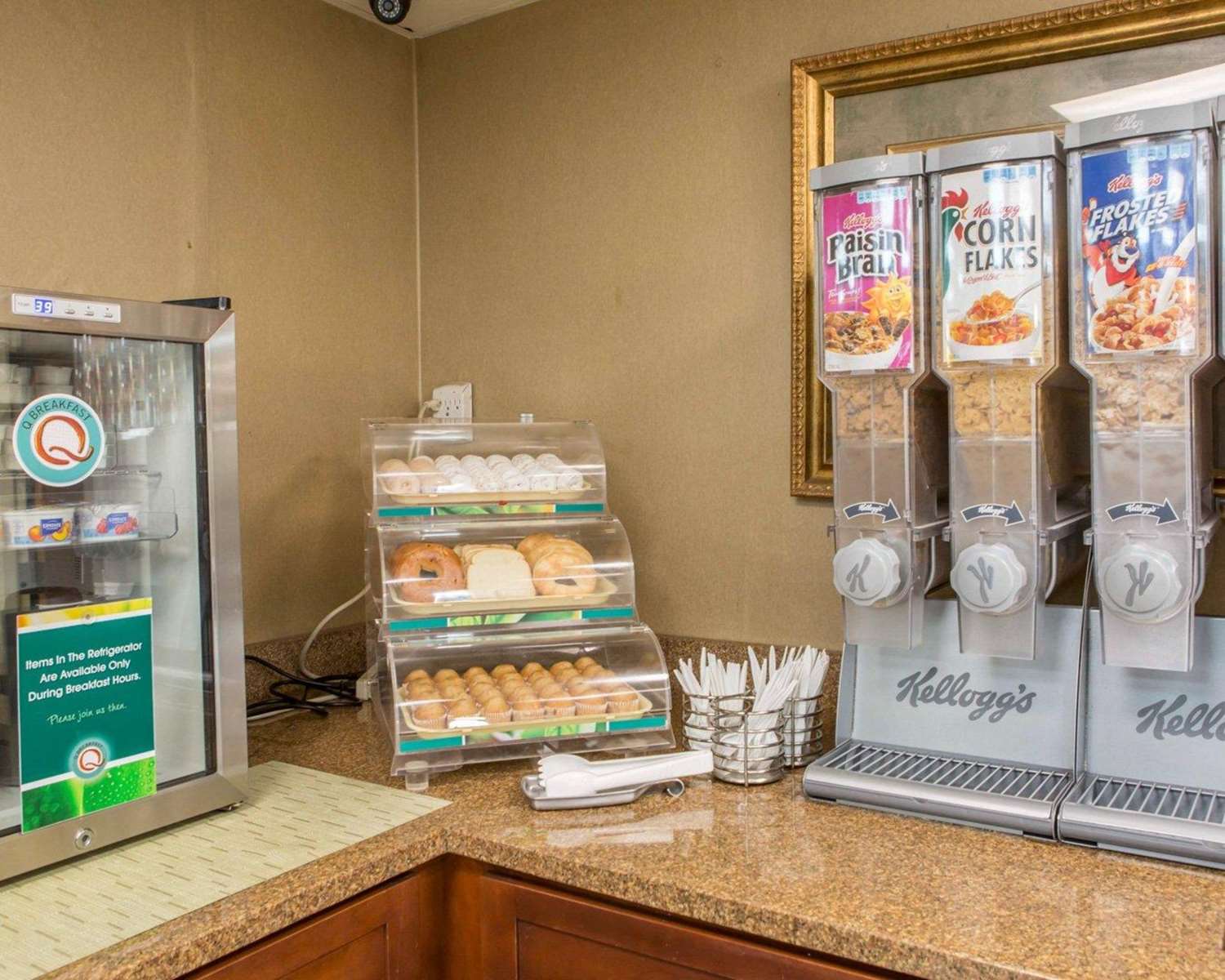 Фото Quality Inn Merchants Drive