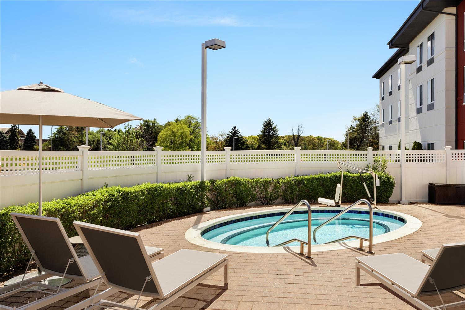 Фото Hilton Garden Inn Riverhead