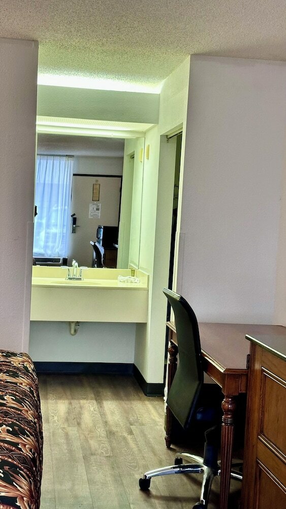 Фото Executive Inn