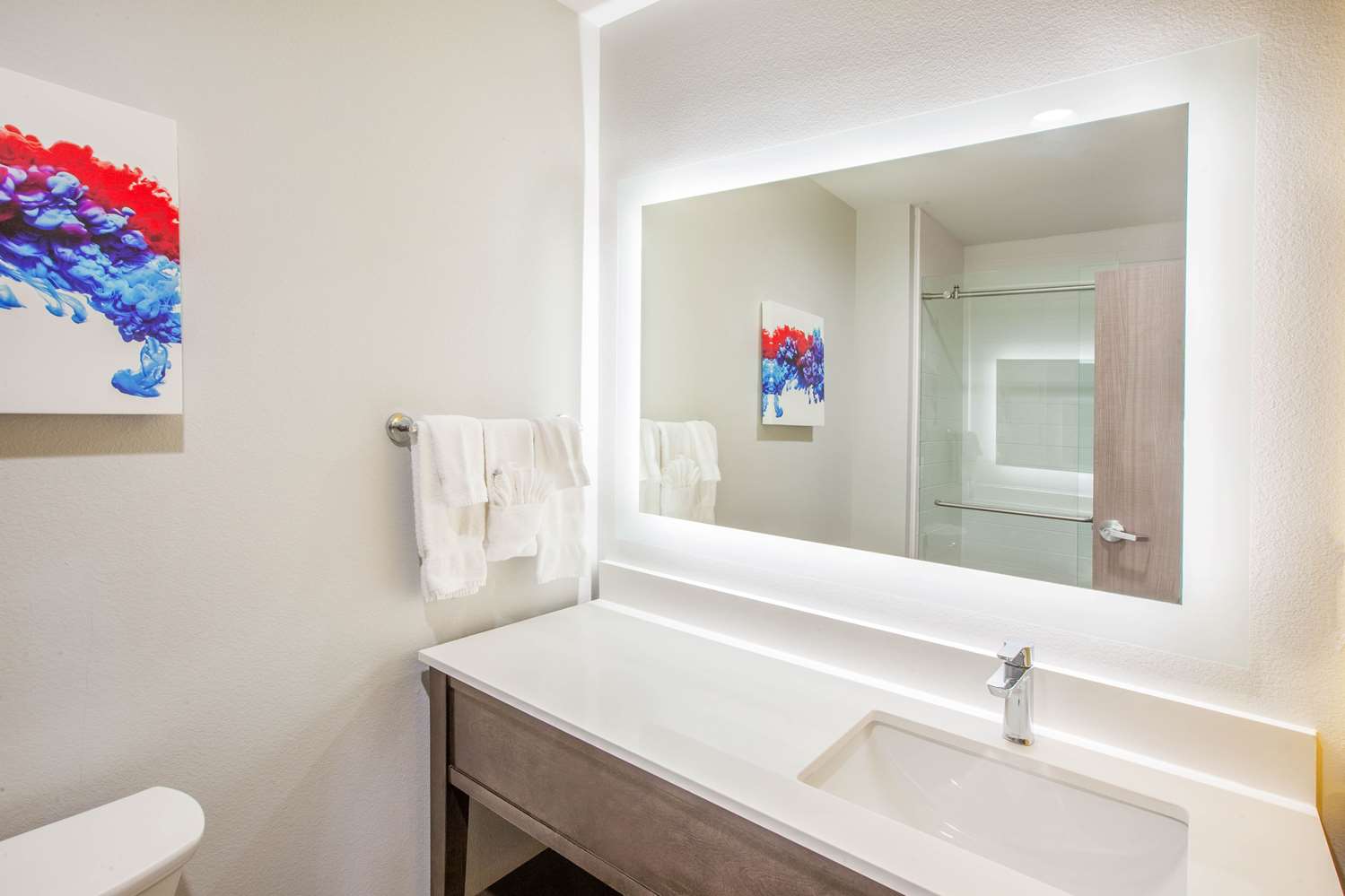 Фото La Quinta Inn & Suites by Wyndham Dallas Duncanville