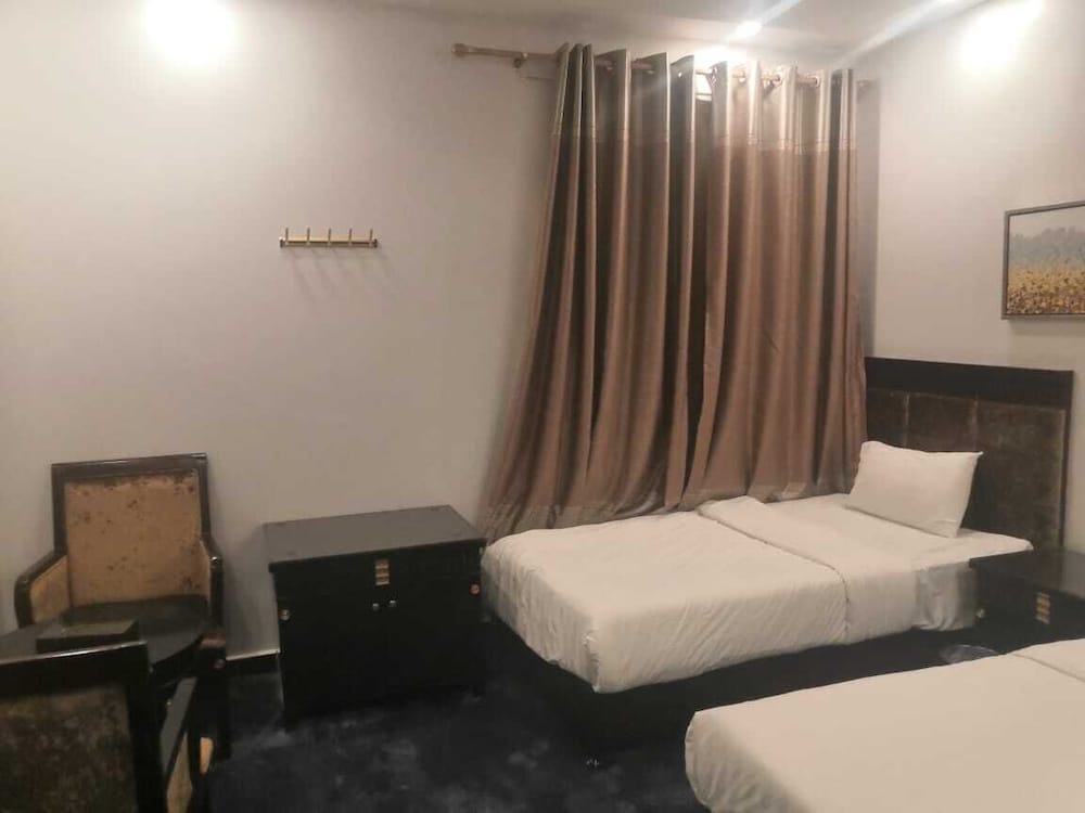 Фото Beautat Hotel