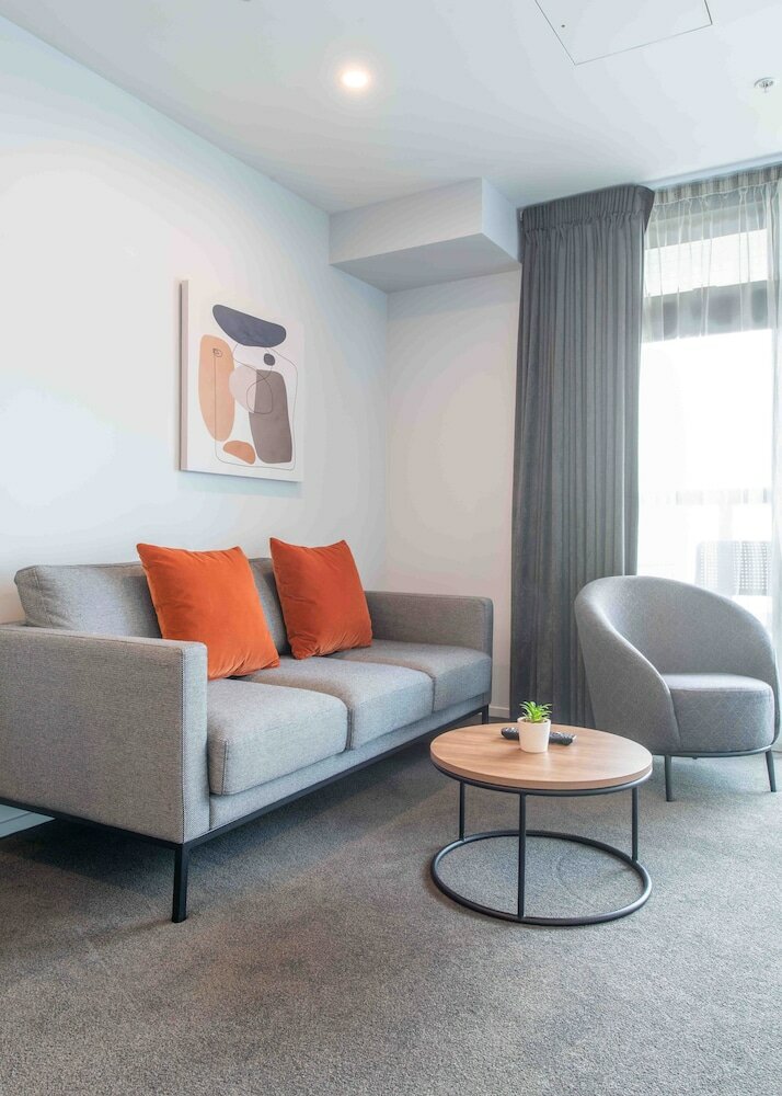 Фото Ramada by Wyndham Newmarket Auckland