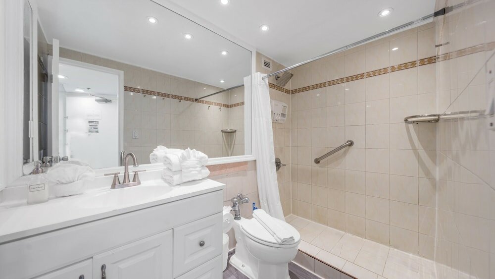 Фото Castle Beach Club Apartments