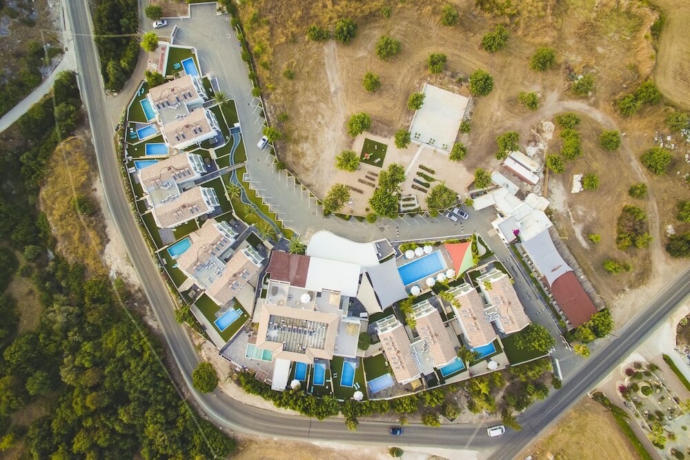 Фото Latchi Escape Hotel & Suites