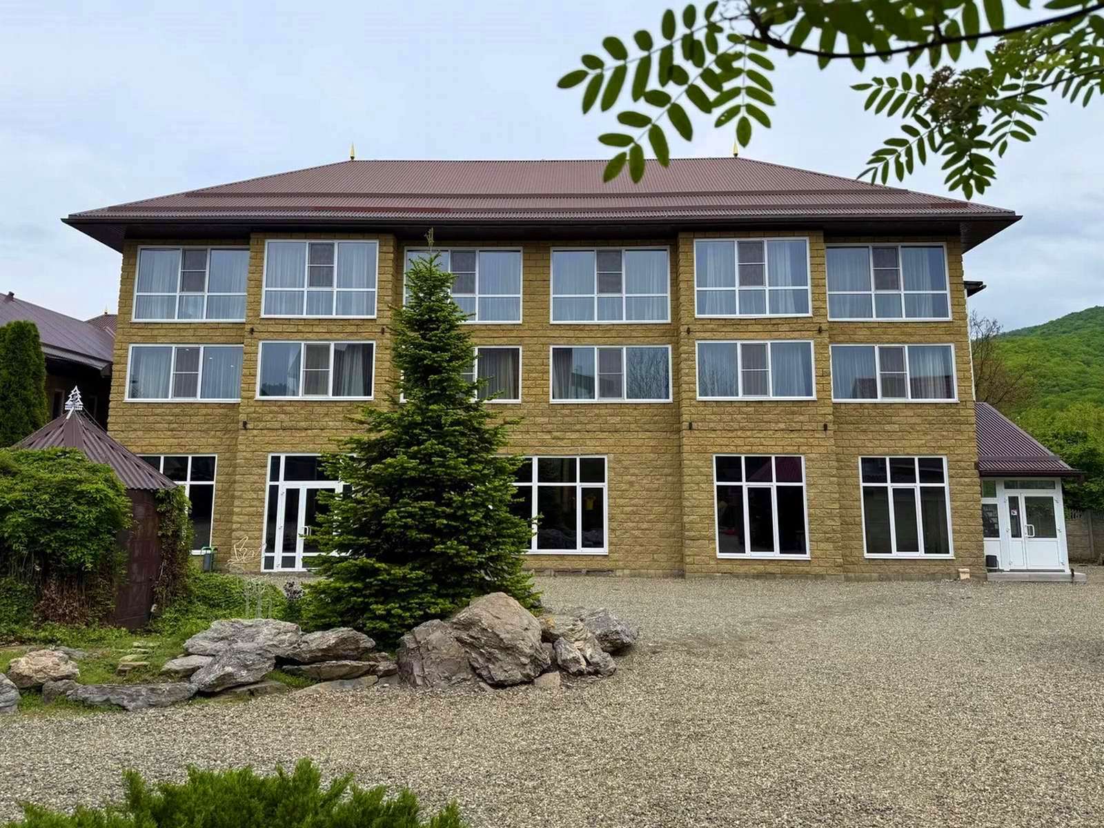 Фото отеля 2