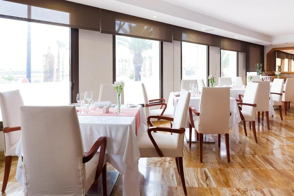 Фото Hotel Royal Plaza